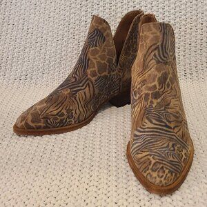 Free People Women's Animal Charm Double V Leather Ankle Boots - Sz EU 37.5